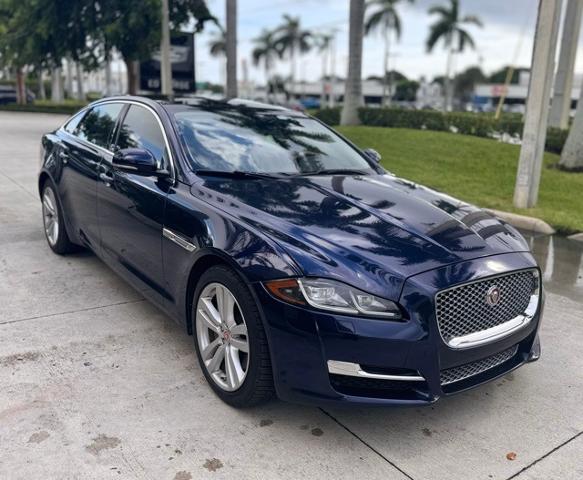 2017 Jaguar XJ Vehicle Photo in DELRAY BEACH, FL 33483-3294