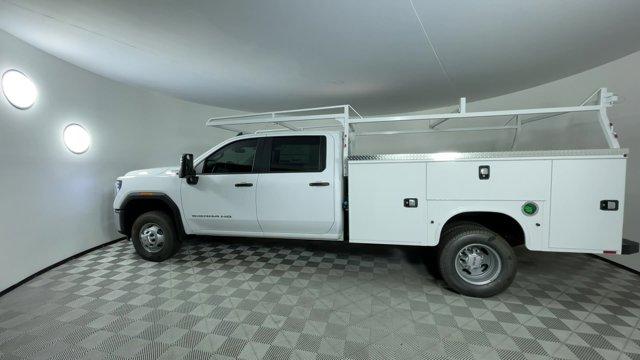 2024 GMC Sierra 3500 HD Chassis Cab Vehicle Photo in GILBERT, AZ 85297-0402