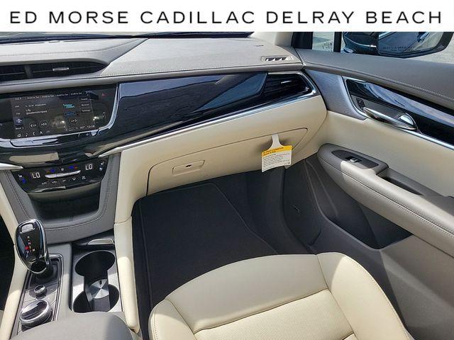 2024 Cadillac XT6 Vehicle Photo in DELRAY BEACH, FL 33483-3294