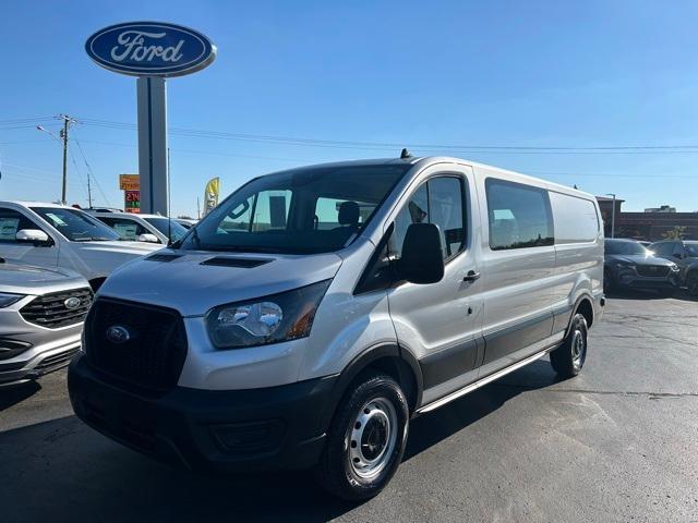 2022 Ford Transit Crew Van Vehicle Photo in Danville, KY 40422-2805