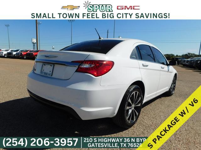 2011 Chrysler 200 Vehicle Photo in Weatherford, TX 76087