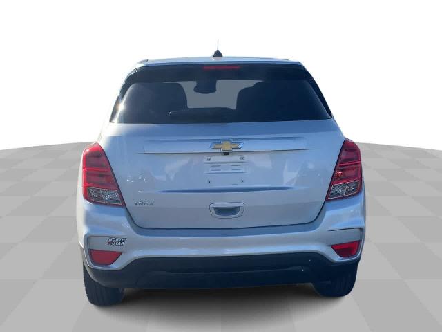 2024 Chevrolet Trax Vehicle Photo in MOON TOWNSHIP, PA 15108-2571