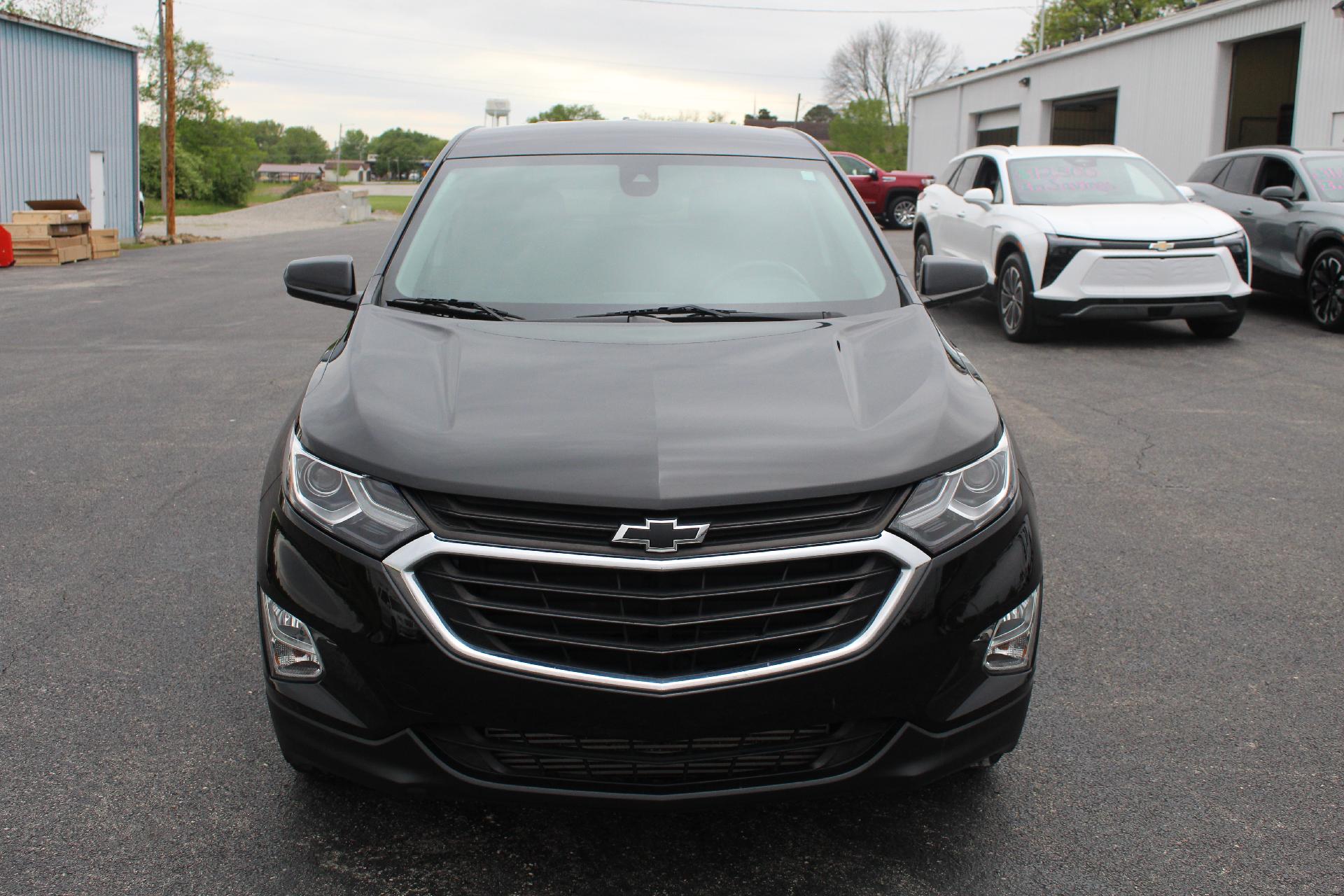 Used 2020 Chevrolet Equinox LT with VIN 2GNAXJEV6L6284540 for sale in Sparta, IL