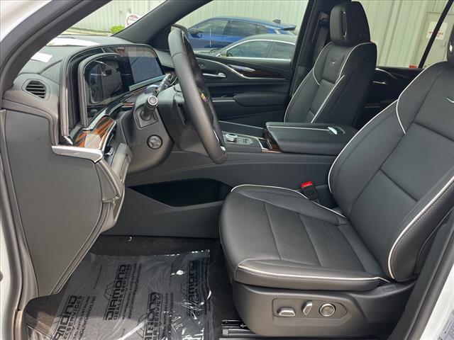 2024 Cadillac Escalade Vehicle Photo in TAMPA, FL 33612-3404