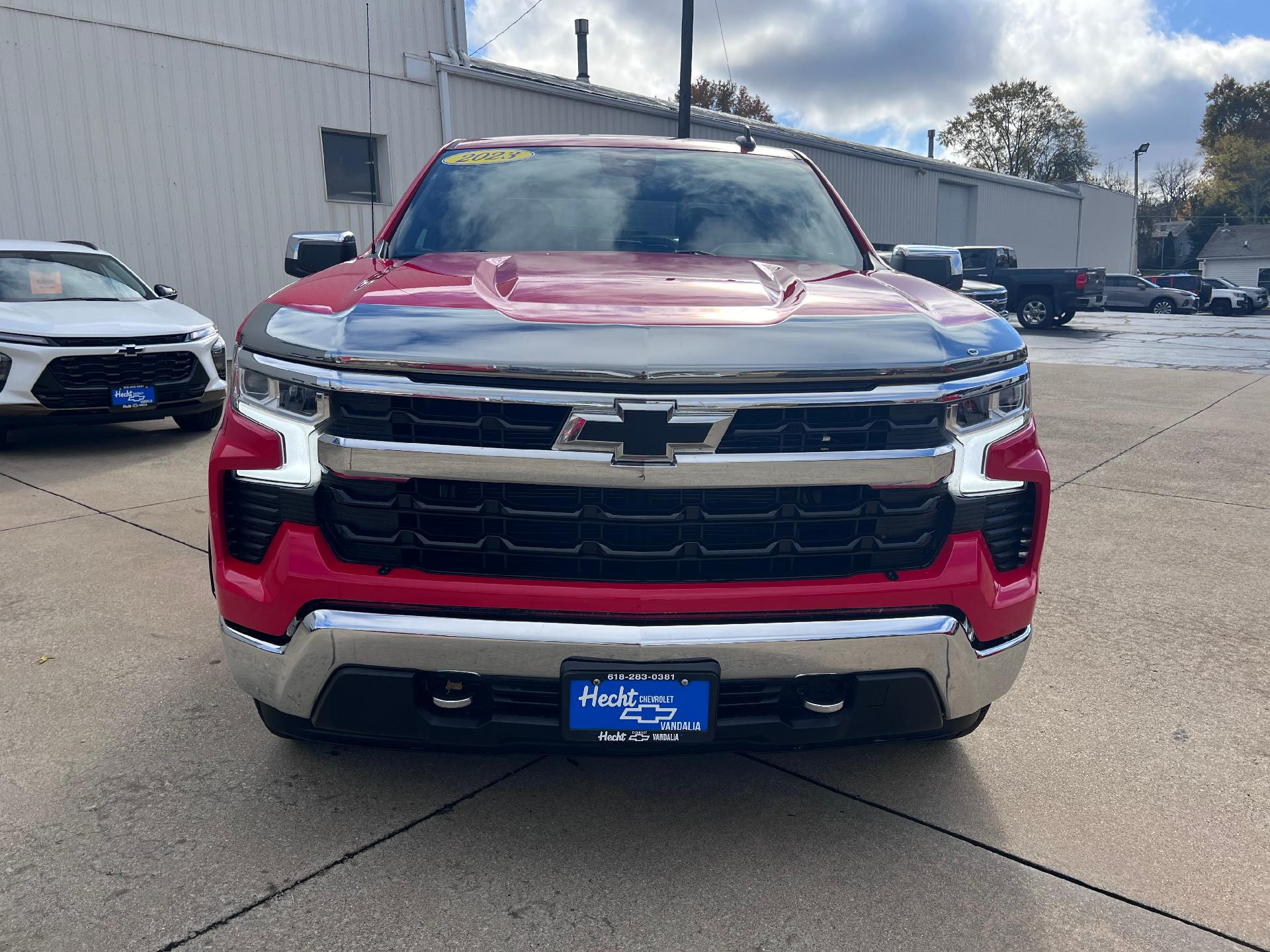 Used 2023 Chevrolet Silverado 1500 LT with VIN 2GCUDDED7P1115881 for sale in Vandalia, IL