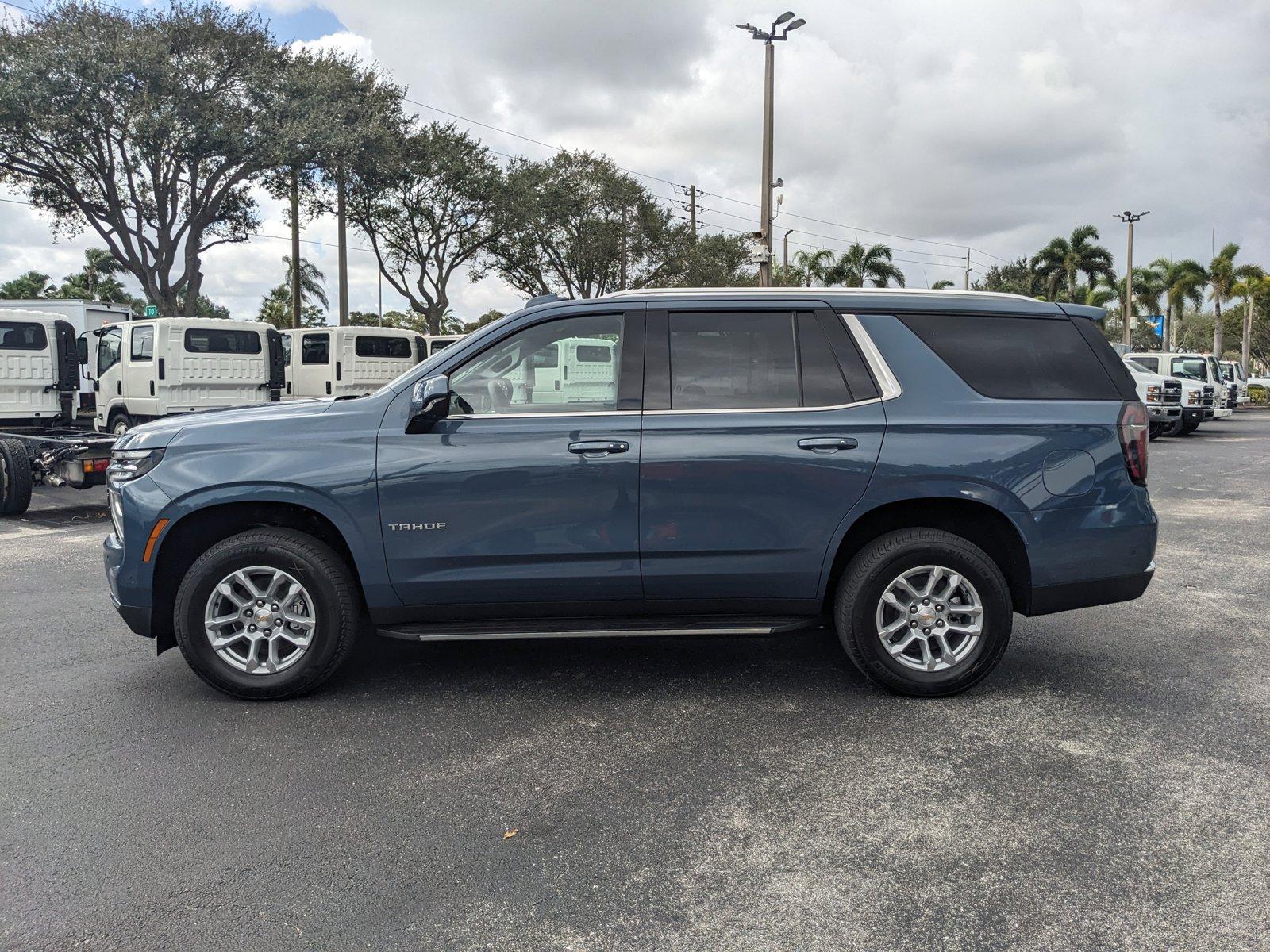 2025 Chevrolet Tahoe Vehicle Photo in GREENACRES, FL 33463-3207