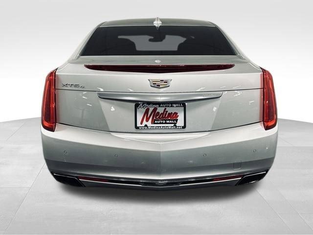 2016 Cadillac XTS Vehicle Photo in MEDINA, OH 44256-9631