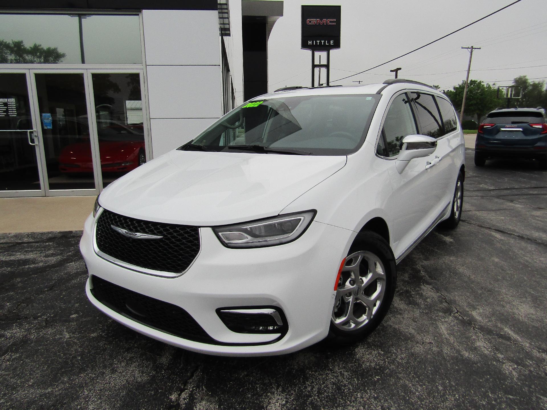 2022 Chrysler Pacifica Vehicle Photo in GREENVILLE, OH 45331-1026