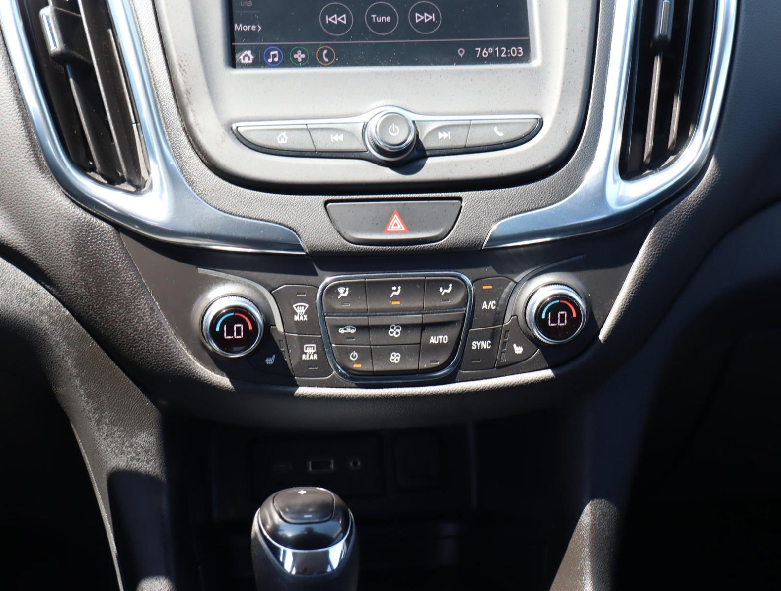 2021 Chevrolet Equinox Vehicle Photo in LOS ANGELES, CA 90007-3794