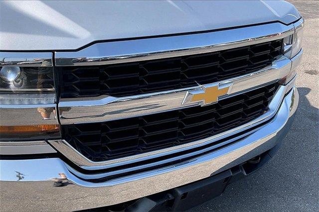 2019 Chevrolet Silverado 1500 LD Vehicle Photo in INDEPENDENCE, MO 64055-1314