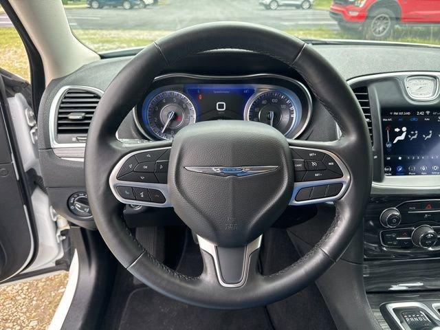 2020 Chrysler 300 Vehicle Photo in MEDINA, OH 44256-9631