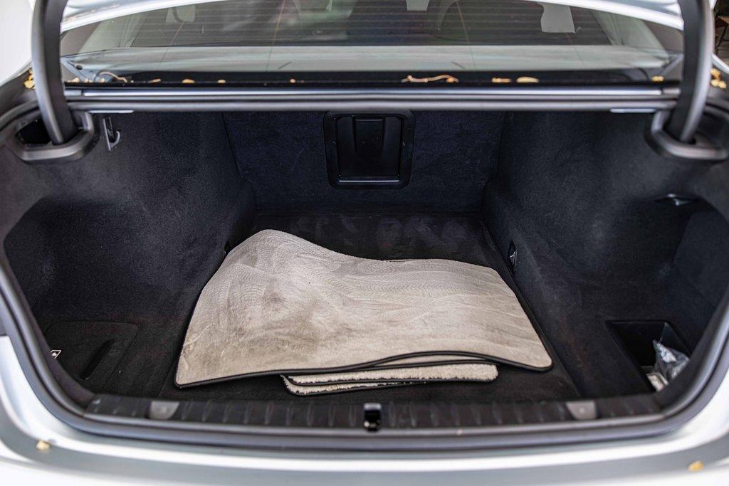 2018 BMW M760i xDrive Vehicle Photo in Saint Charles, IL 60174