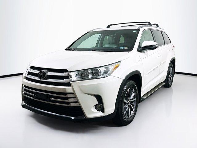 2018 Toyota Highlander Vehicle Photo in Doylsetown, PA 18901