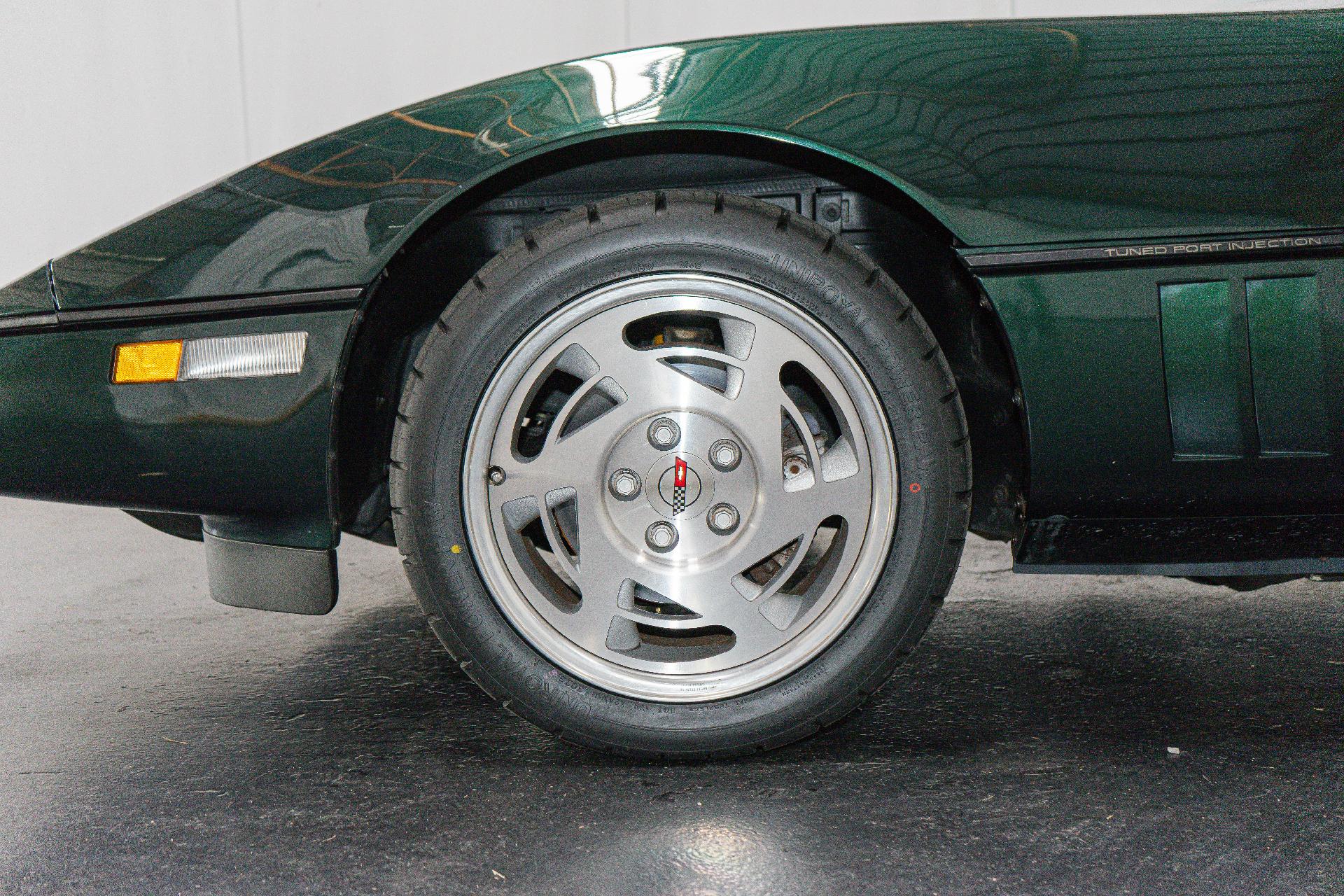 1990 Chevrolet Corvette Vehicle Photo in SMYRNA, DE 19977-2874