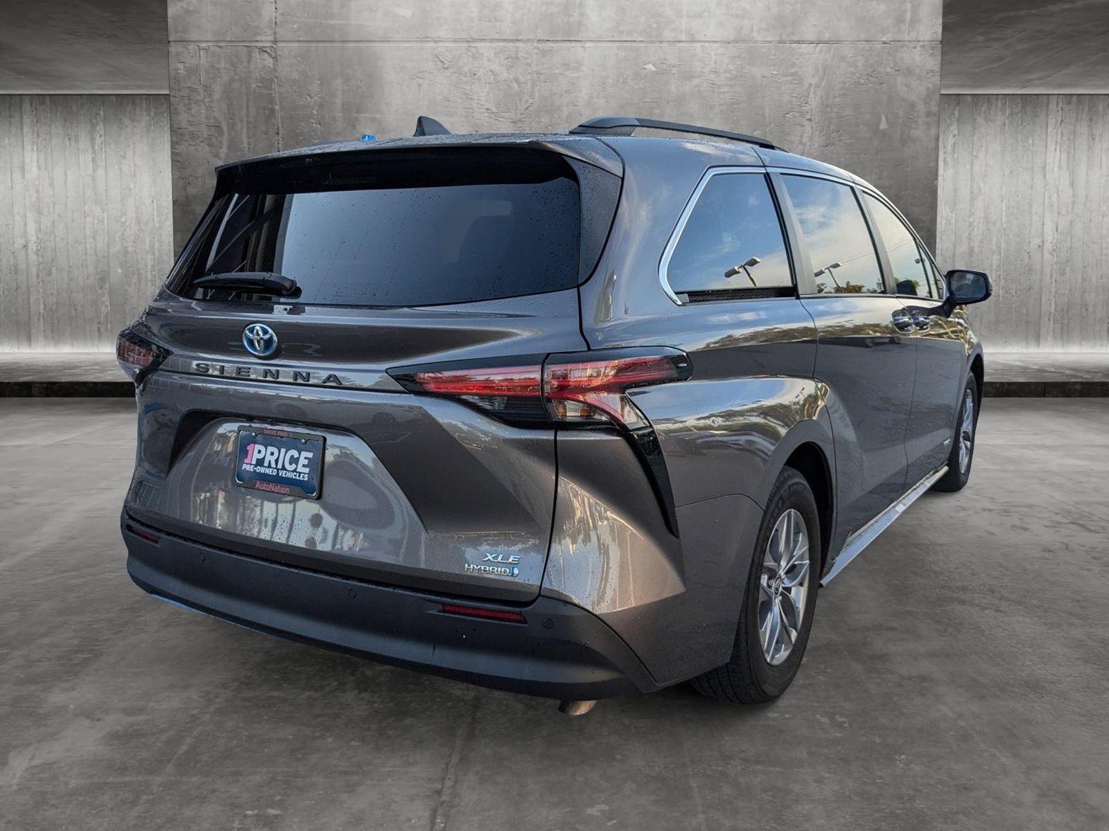 2021 Toyota Sienna Vehicle Photo in Miami, FL 33169