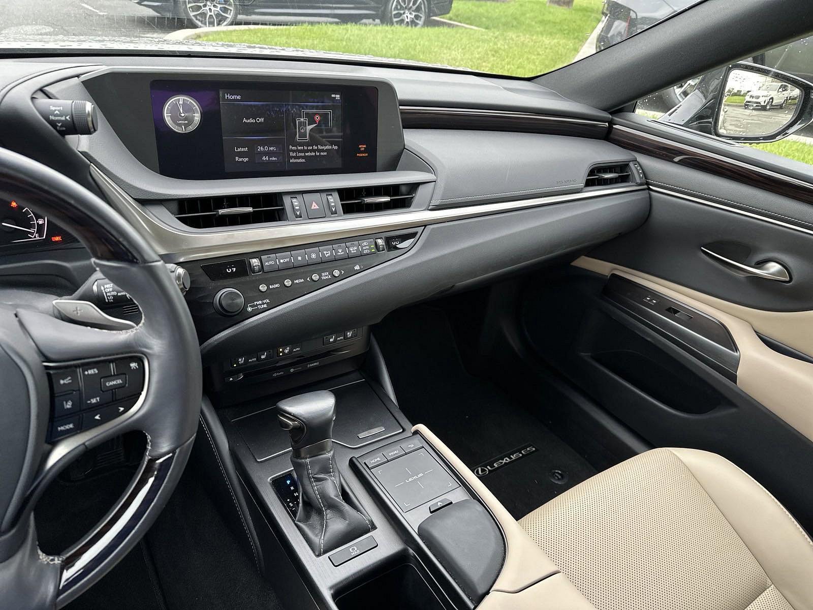 2019 Lexus ES 350 Vehicle Photo in Lancaster, PA 17601