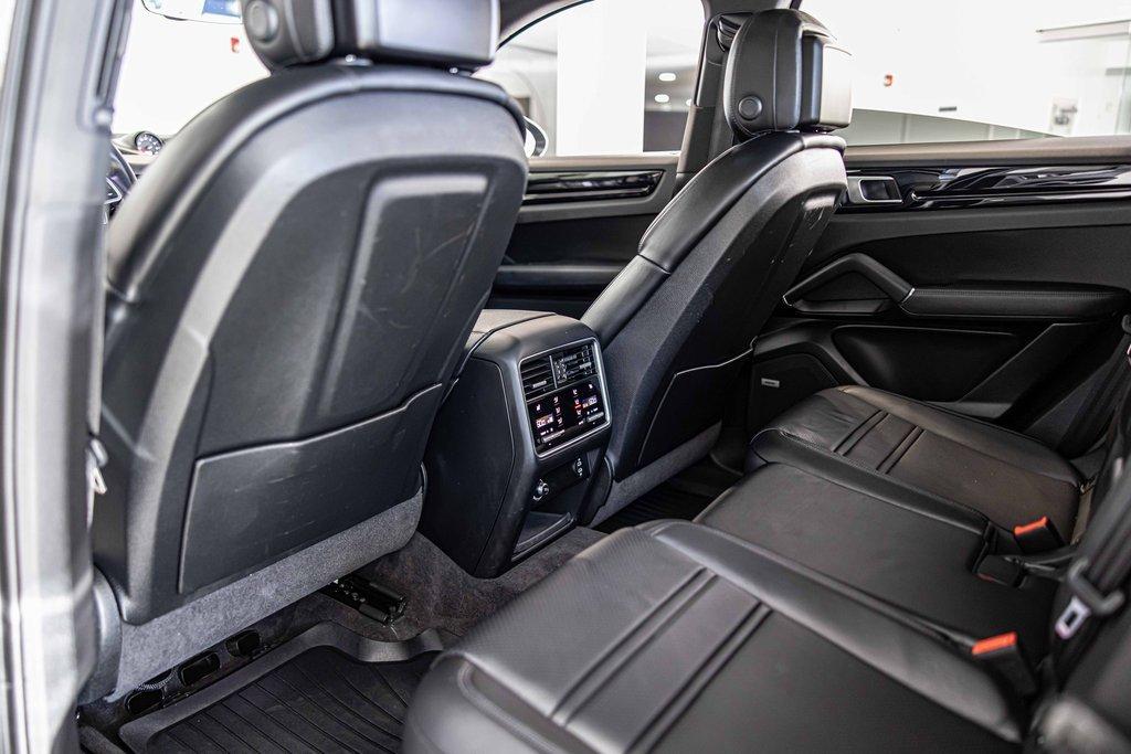 2021 Porsche Cayenne Vehicle Photo in Saint Charles, IL 60174