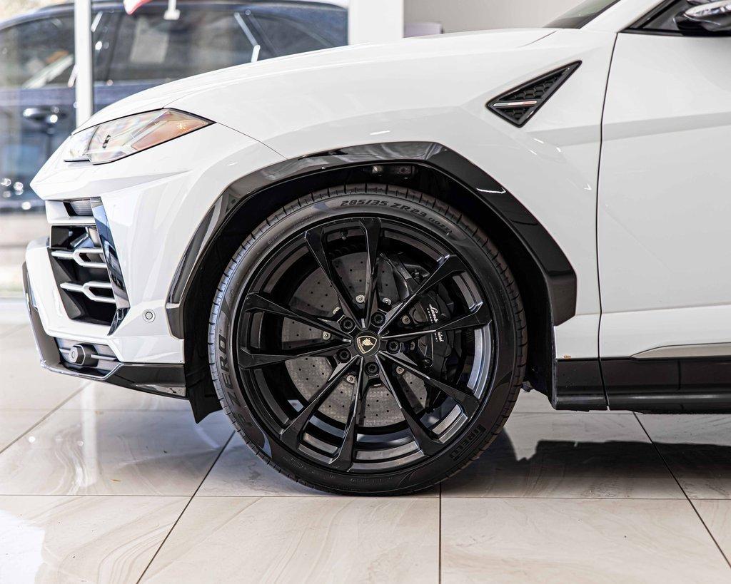 2021 Lamborghini Urus Vehicle Photo in Saint Charles, IL 60174