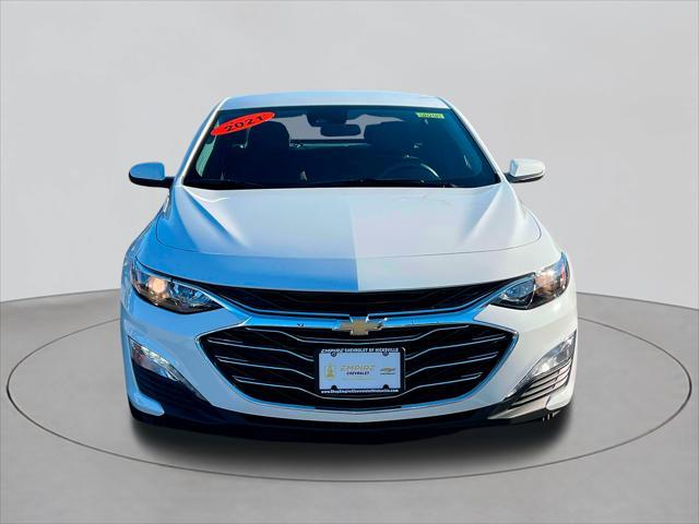 Used 2021 Chevrolet Malibu 1LT with VIN 1G1ZD5ST3MF083662 for sale in Huntington, NY