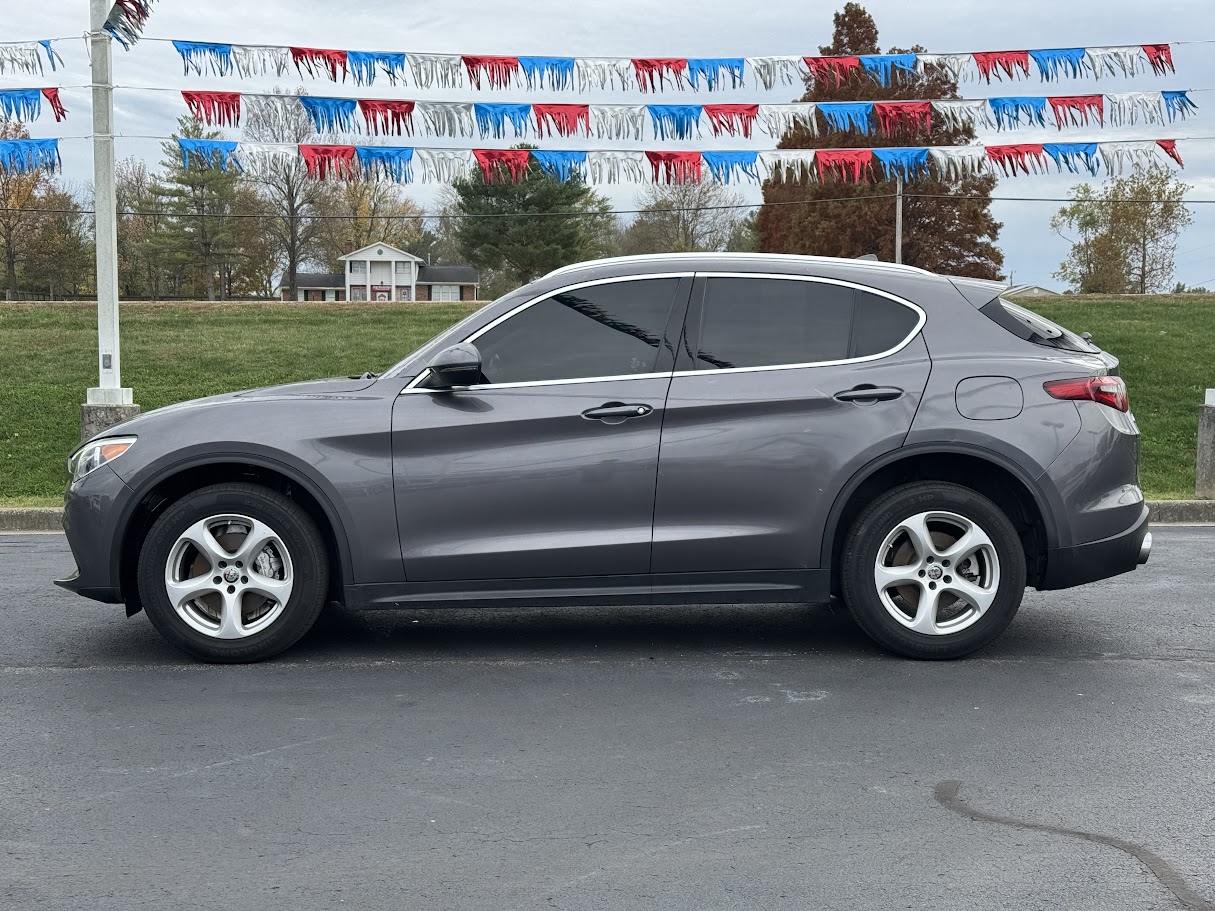 2019 Alfa Romeo Stelvio Vehicle Photo in BOONVILLE, IN 47601-9633