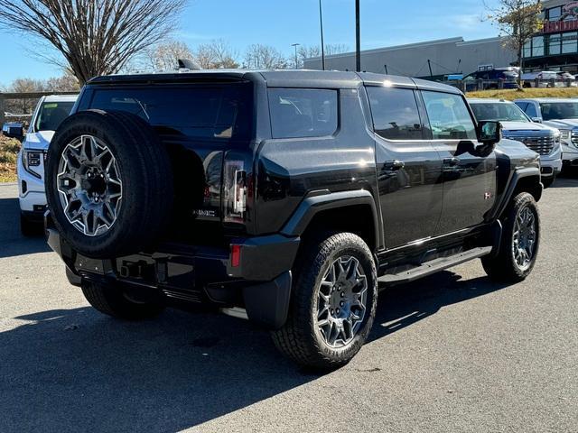 2025 GMC HUMMER EV SUV Vehicle Photo in LOWELL, MA 01852-4336