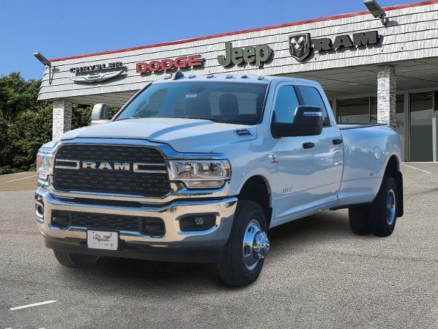 2024 Ram 3500 Vehicle Photo in Ennis, TX 75119-5114