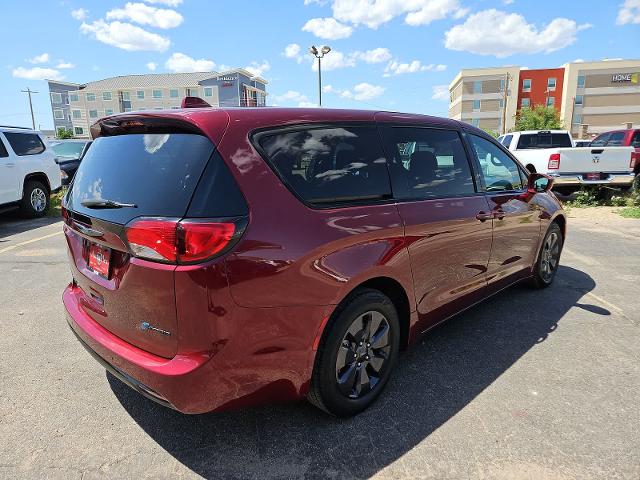 2020 Chrysler Pacifica Vehicle Photo in San Angelo, TX 76901