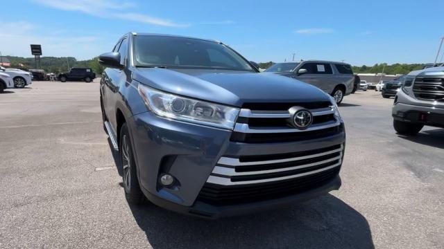 Used 2017 Toyota Highlander XLE with VIN 5TDKZRFHXHS521168 for sale in Birmingham, AL