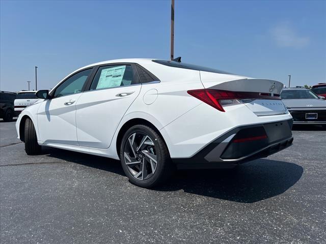 2024 Hyundai ELANTRA Vehicle Photo in O'Fallon, IL 62269