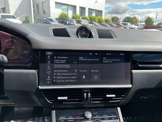 2020 Porsche Cayenne Vehicle Photo in MEDINA, OH 44256-9631