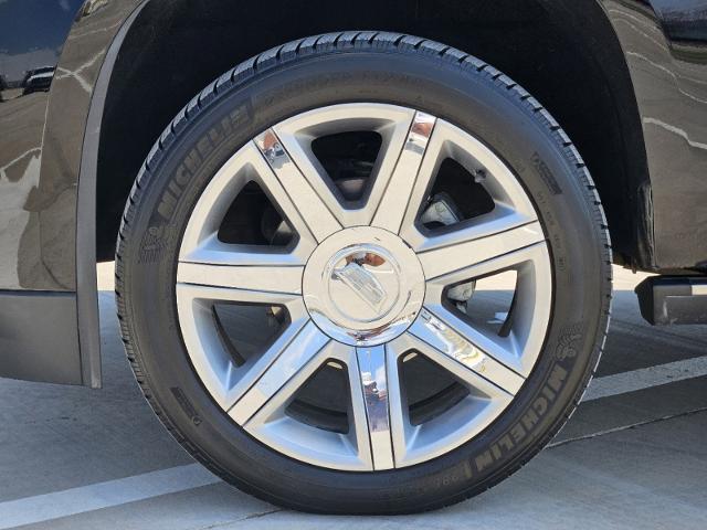 2018 Cadillac Escalade Vehicle Photo in TERRELL, TX 75160-3007