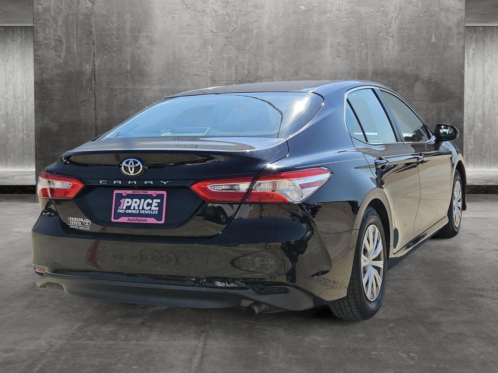 2018 Toyota Camry Vehicle Photo in NORTH RICHLAND HILLS, TX 76180-7199