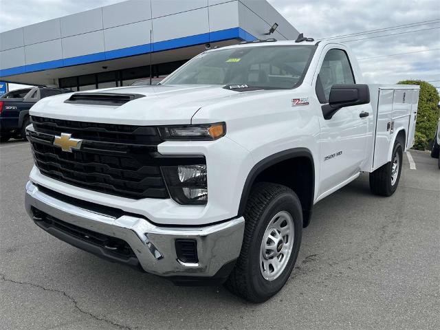 2024 Chevrolet Silverado 3500 HD Vehicle Photo in ALCOA, TN 37701-3235