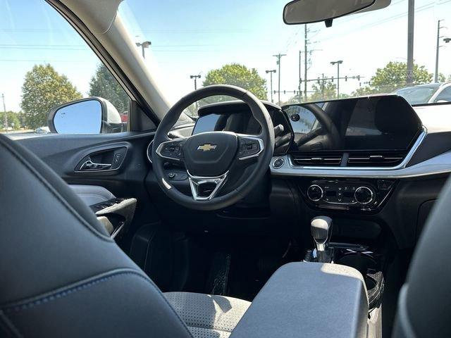 2025 Chevrolet Trax Vehicle Photo in GREELEY, CO 80634-4125