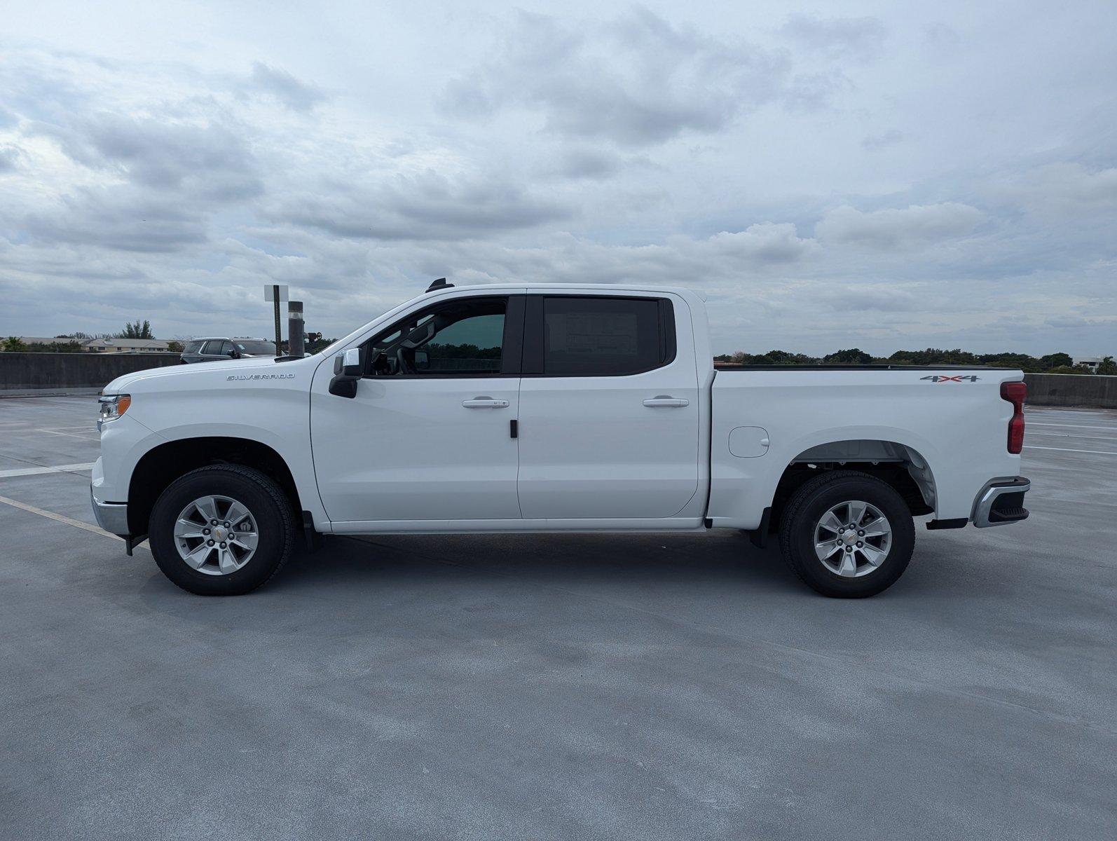 2025 Chevrolet Silverado 1500 Vehicle Photo in PEMBROKE PINES, FL 33024-6534