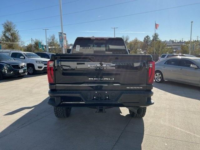 2024 GMC Sierra 3500HD Vehicle Photo in ENGLEWOOD, CO 80113-6708