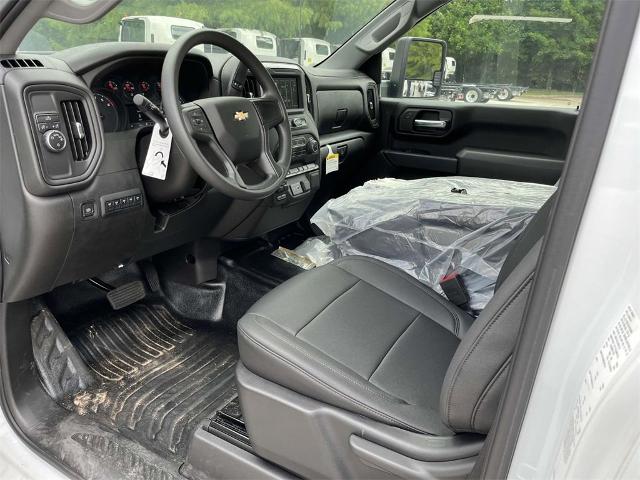 2023 Chevrolet Silverado 3500 HD Chassis Cab Vehicle Photo in ALCOA, TN 37701-3235