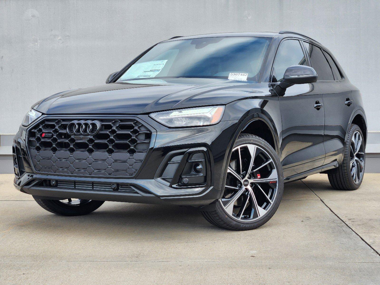 2024 Audi SQ5 Vehicle Photo in SUGAR LAND, TX 77478