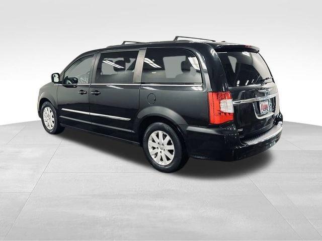 2015 Chrysler Town & Country Vehicle Photo in MEDINA, OH 44256-9631