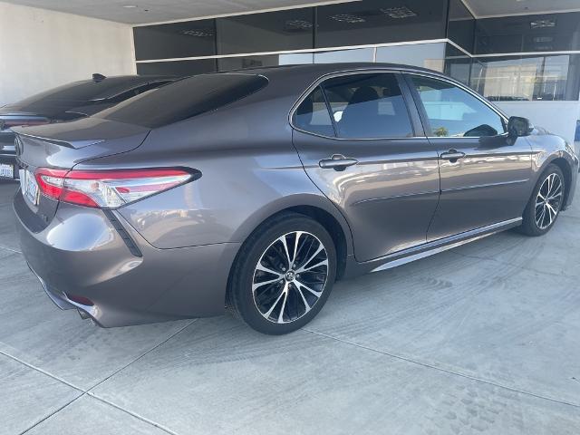 2018 Toyota Camry Vehicle Photo in VENTURA, CA 93003-8585