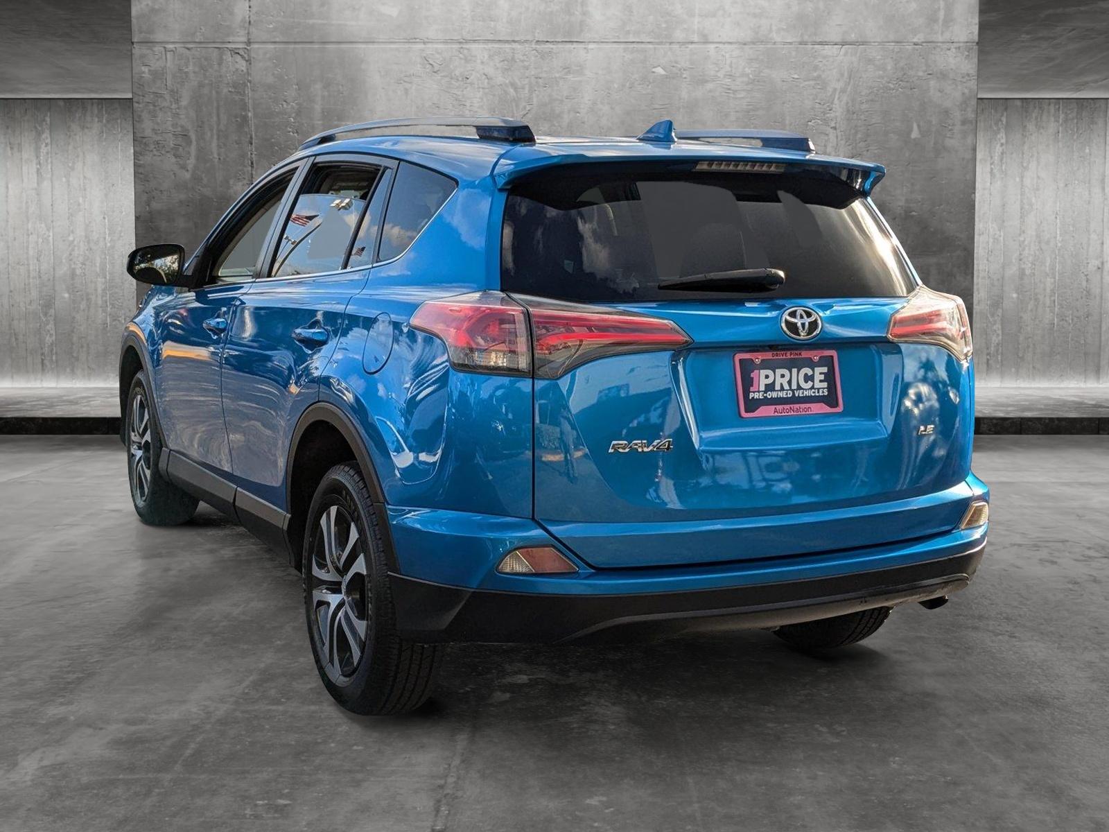 2017 Toyota RAV4 Vehicle Photo in Miami, FL 33015