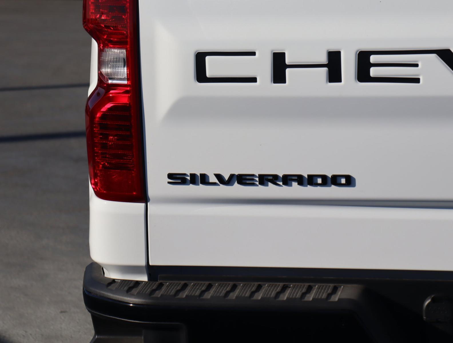 2024 Chevrolet Silverado 1500 Vehicle Photo in LOS ANGELES, CA 90007-3794