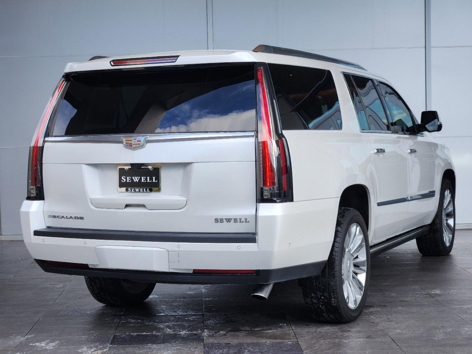 2018 Cadillac Escalade ESV Vehicle Photo in HOUSTON, TX 77079-1502