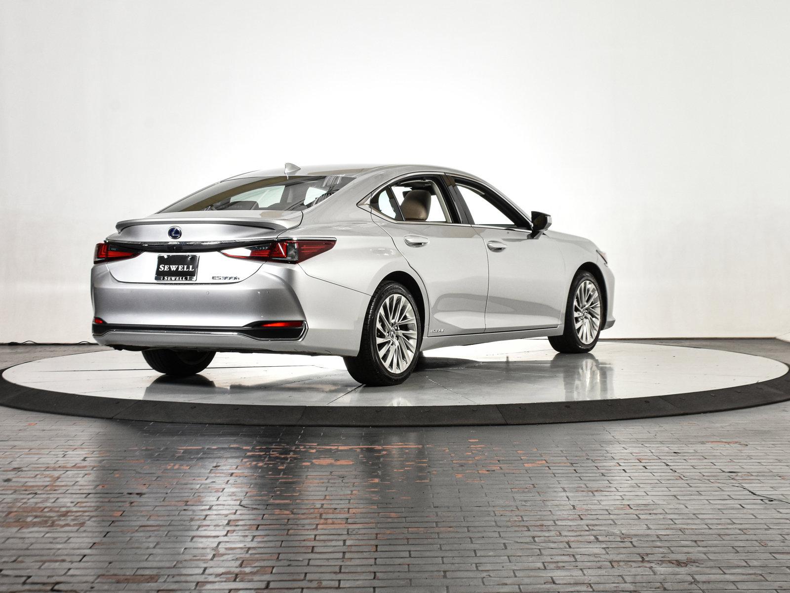 2019 Lexus ES 300h Vehicle Photo in DALLAS, TX 75235