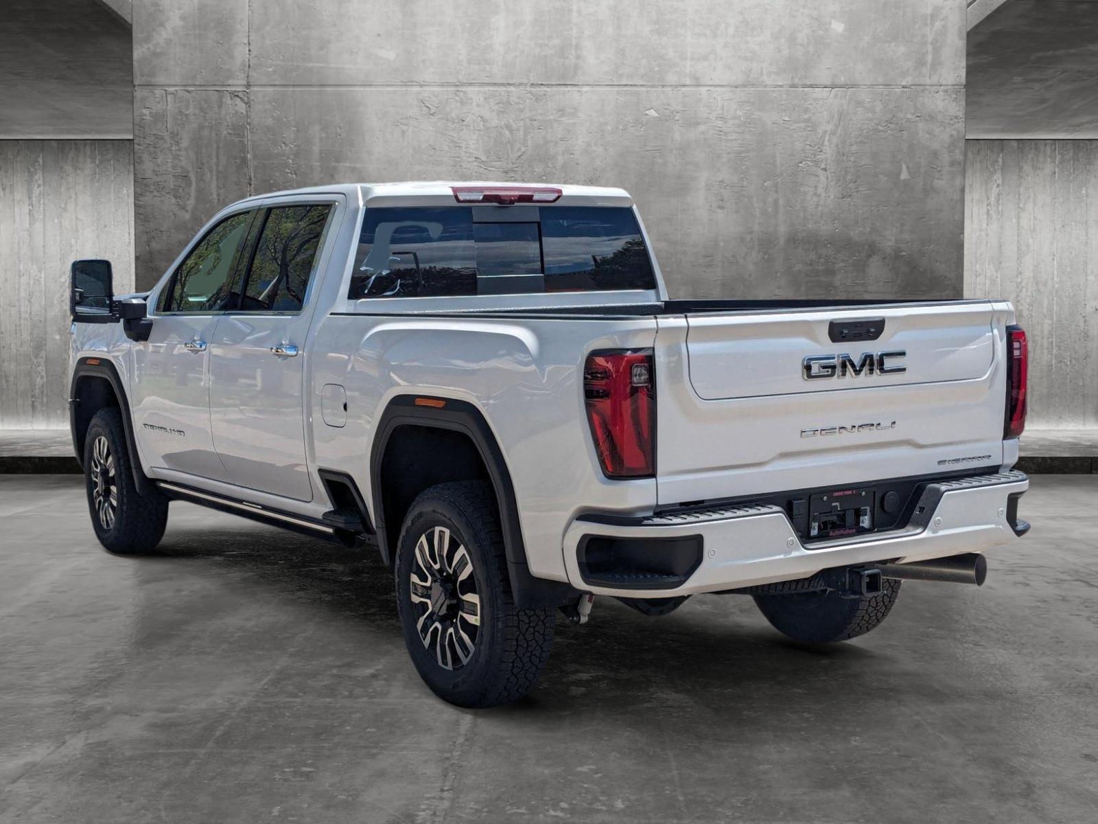 2024 GMC Sierra 2500 HD Vehicle Photo in LONE TREE, CO 80124-2750