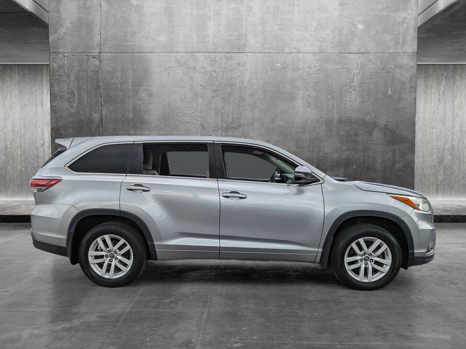 2016 Toyota Highlander Vehicle Photo in Clearwater, FL 33764