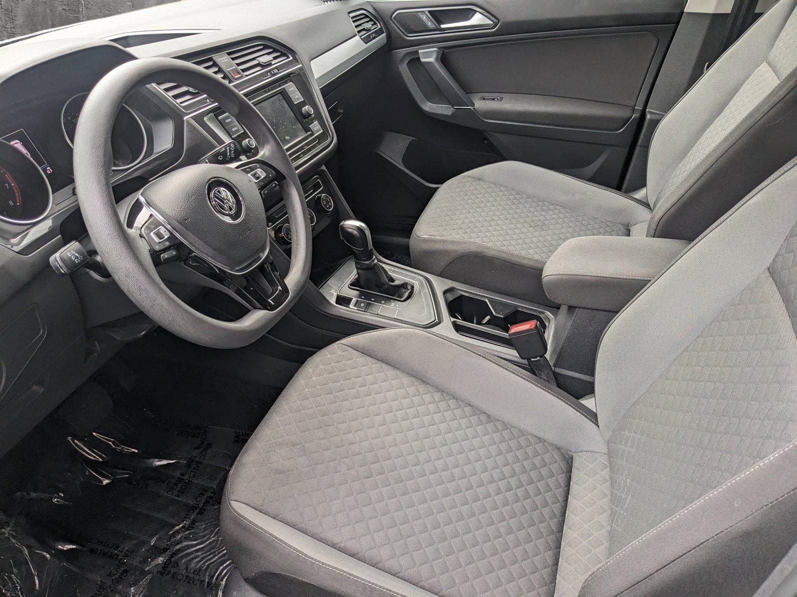 2018 Volkswagen Tiguan Vehicle Photo in Tampa, FL 33614