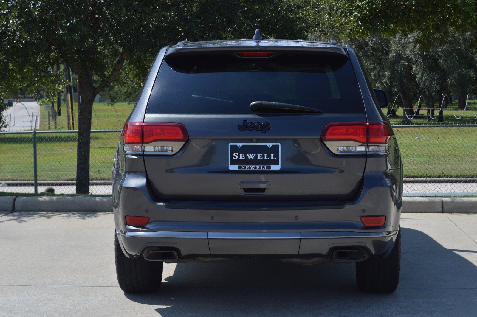 2015 Jeep Grand Cherokee Vehicle Photo in Houston, TX 77090