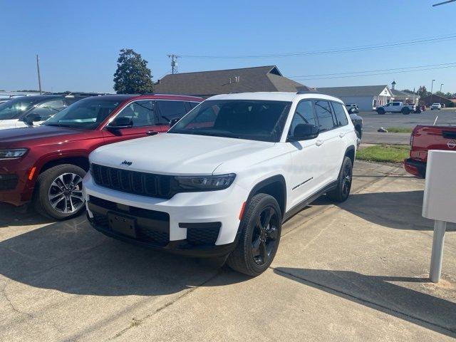 Used 2023 Jeep Grand Cherokee L Altitude with VIN 1C4RJKAG8P8824125 for sale in Dexter, MO