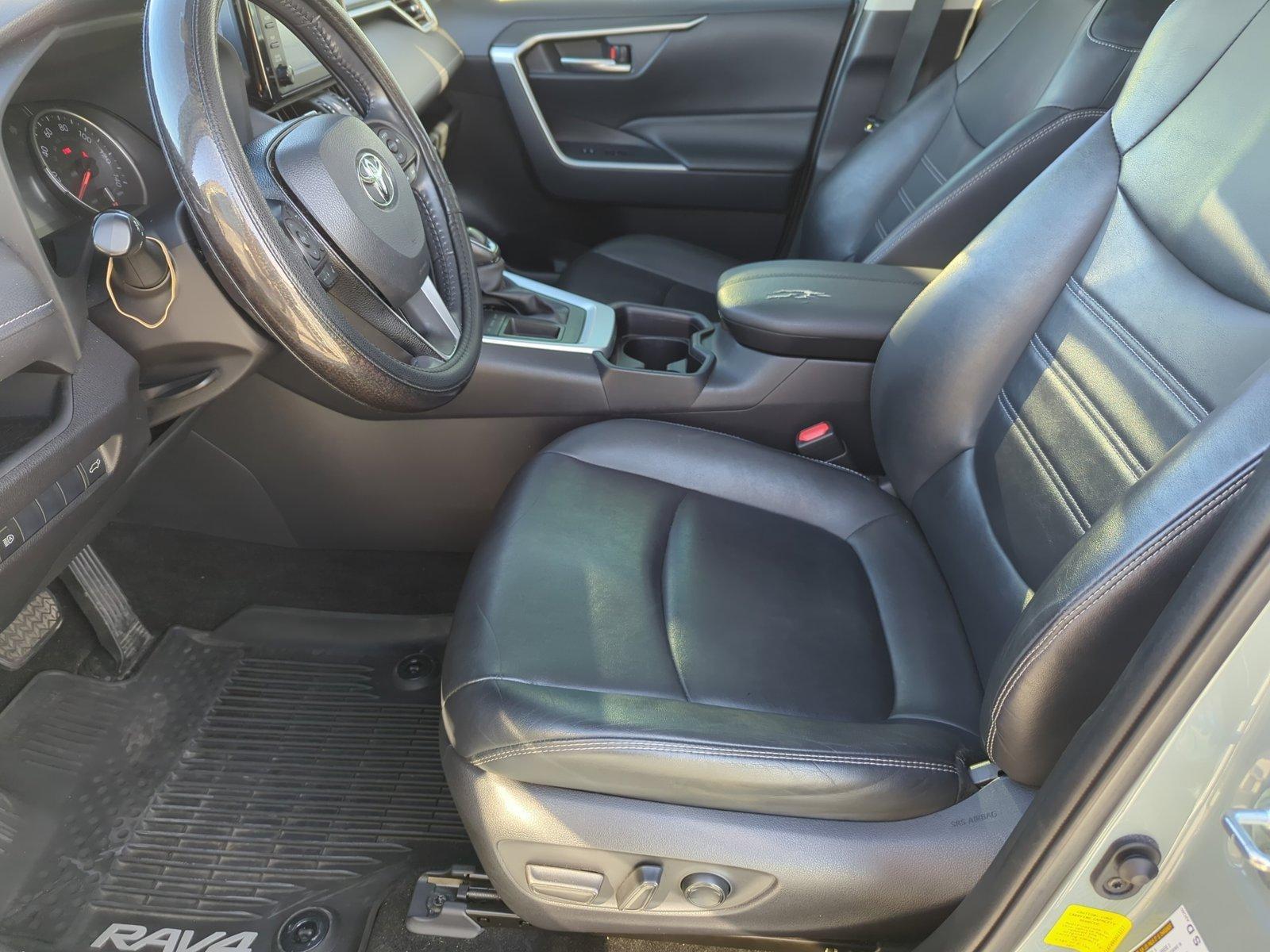 2019 Toyota RAV4 Vehicle Photo in Ft. Myers, FL 33907